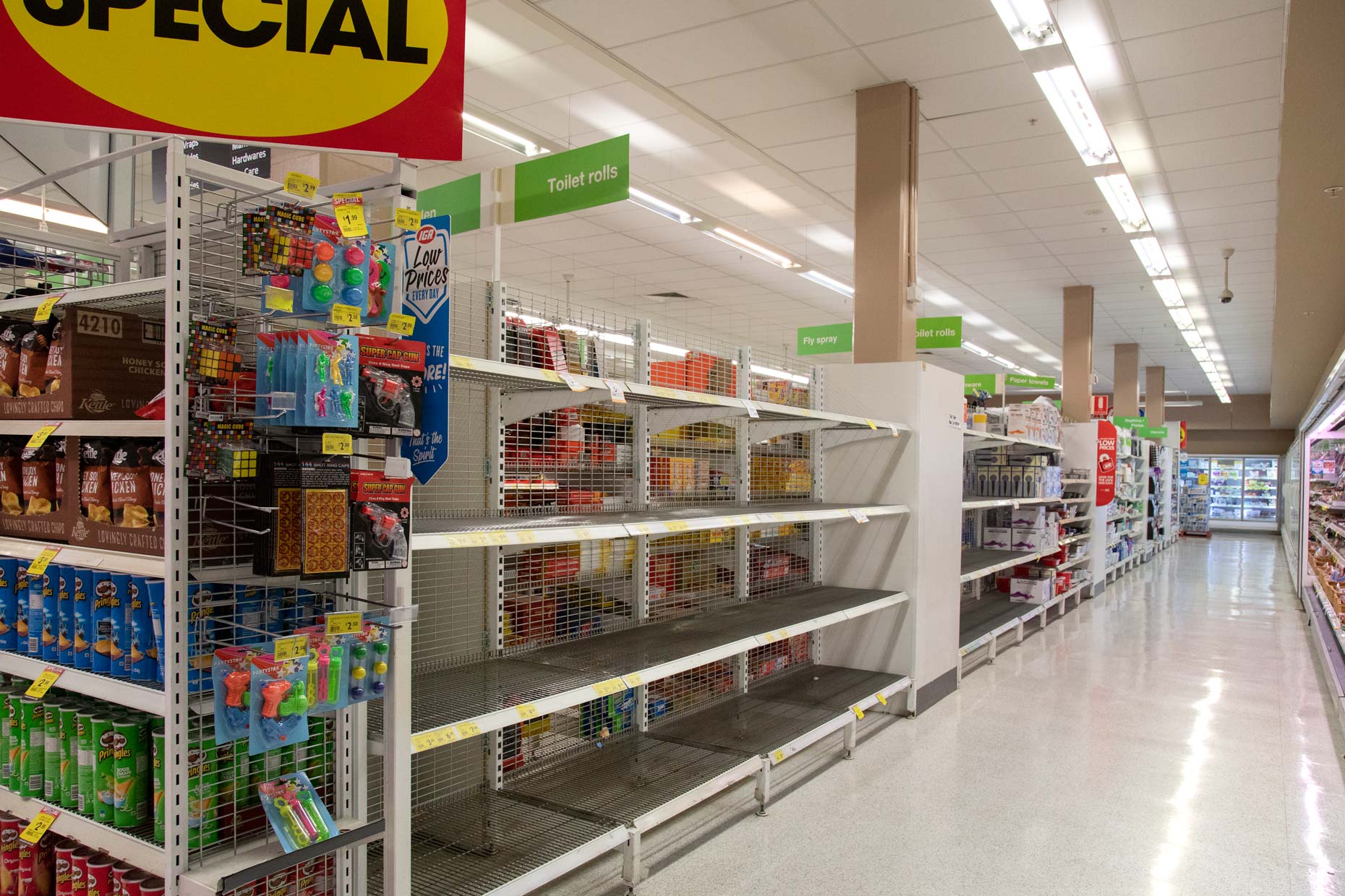 COVID_coronavirus-Perth-Supermarket-empty-shelves-toilet-paper