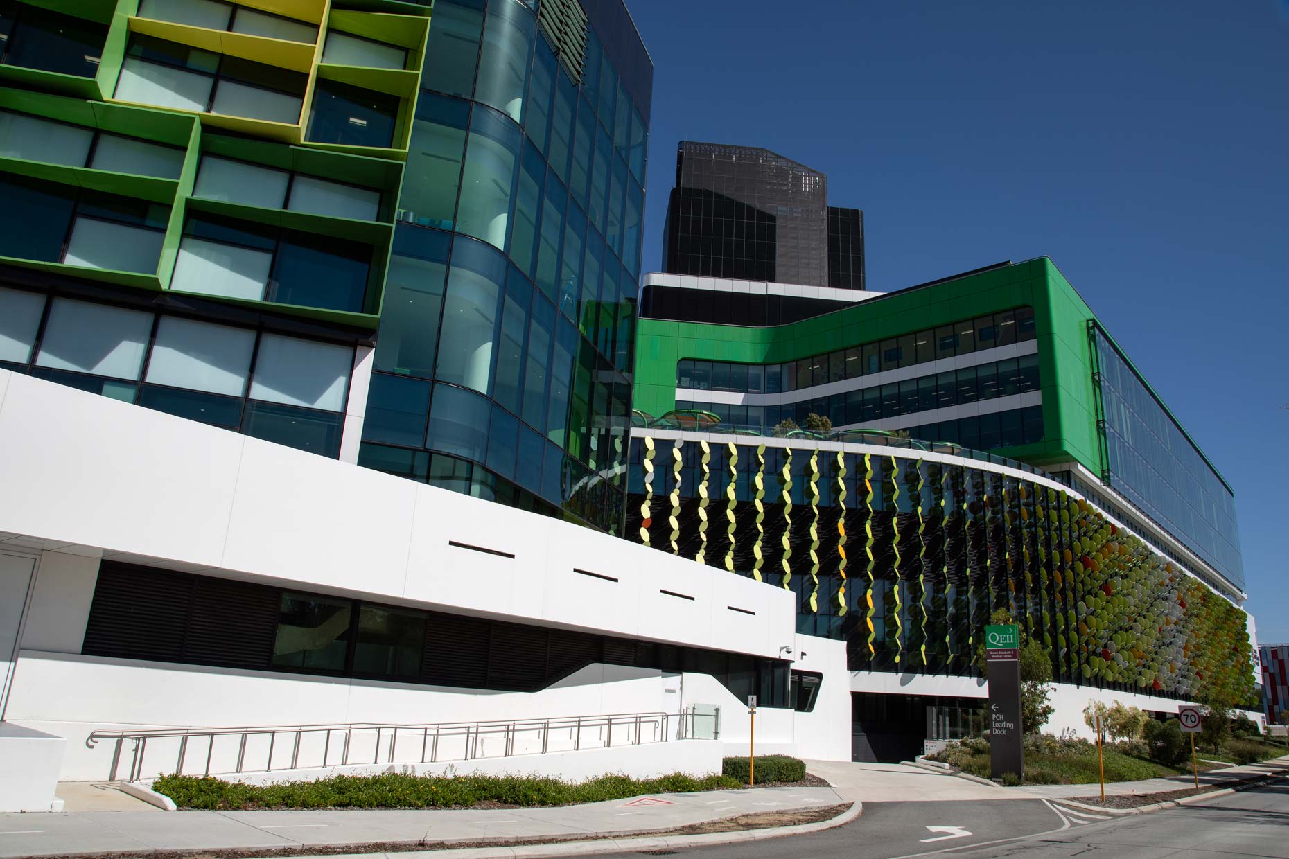 Perth-Childrens-Hospital_exterior_0N8A9872