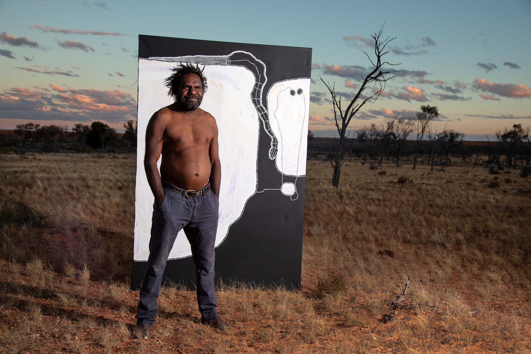 Timo Hogan  of Tjuntjuntjara, indigenous  art, NATSIAA winner 2021, by Advertising and editorial photographer Philip Gostelow, Perth, Western Australia