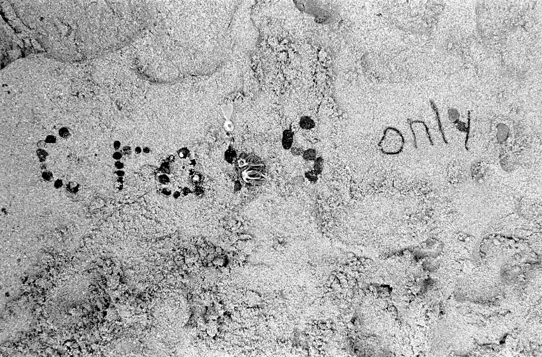 Visible,-Now-writing-in-sand-41